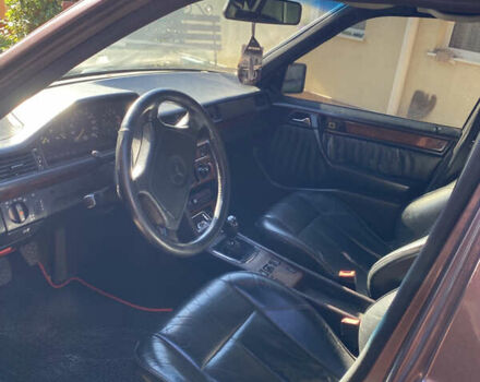 Фиолетовый Мерседес Е-Класс, объемом двигателя 2.3 л и пробегом 400 тыс. км за 2500 $, фото 7 на Automoto.ua