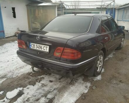 Фиолетовый Мерседес Е-Класс, объемом двигателя 2.9 л и пробегом 500 тыс. км за 5790 $, фото 2 на Automoto.ua