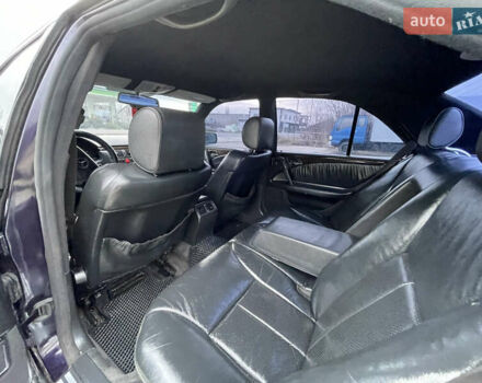 Фиолетовый Мерседес Е-Класс, объемом двигателя 2.8 л и пробегом 400 тыс. км за 2750 $, фото 9 на Automoto.ua