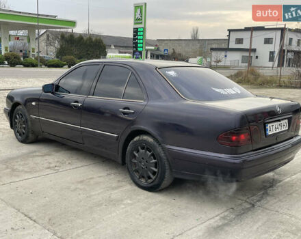 Фиолетовый Мерседес Е-Класс, объемом двигателя 2.8 л и пробегом 400 тыс. км за 2750 $, фото 5 на Automoto.ua