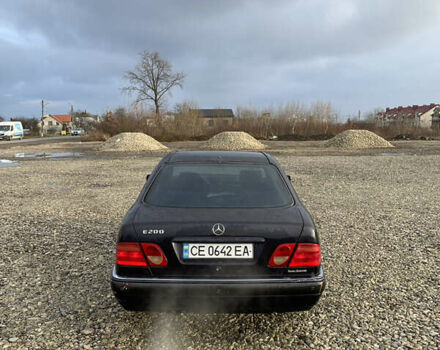 Фиолетовый Мерседес Е-Класс, объемом двигателя 2 л и пробегом 303 тыс. км за 2500 $, фото 5 на Automoto.ua