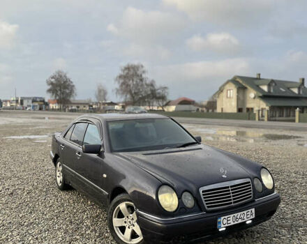 Фиолетовый Мерседес Е-Класс, объемом двигателя 2 л и пробегом 303 тыс. км за 2500 $, фото 2 на Automoto.ua