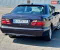 Фиолетовый Мерседес Е-Класс, объемом двигателя 2.8 л и пробегом 400 тыс. км за 3200 $, фото 1 на Automoto.ua
