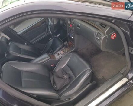 Фіолетовий Мерседес Е-Клас, об'ємом двигуна 3.2 л та пробігом 389 тис. км за 2999 $, фото 5 на Automoto.ua