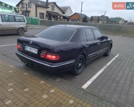 Фіолетовий Мерседес Е-Клас, об'ємом двигуна 3.2 л та пробігом 389 тис. км за 2999 $, фото 3 на Automoto.ua