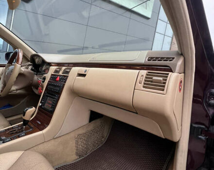 Фиолетовый Мерседес Е-Класс, объемом двигателя 4.97 л и пробегом 281 тыс. км за 7500 $, фото 31 на Automoto.ua