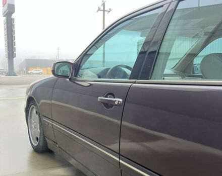 Фиолетовый Мерседес Е-Класс, объемом двигателя 4.97 л и пробегом 281 тыс. км за 7500 $, фото 14 на Automoto.ua