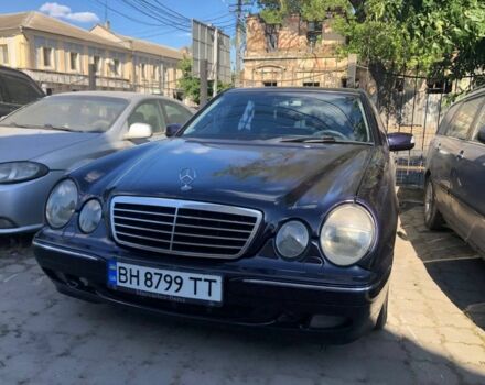 Фиолетовый Мерседес Е-Класс, объемом двигателя 2.6 л и пробегом 400 тыс. км за 3600 $, фото 1 на Automoto.ua