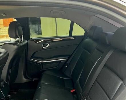 Фіолетовий Мерседес Е-Клас, об'ємом двигуна 2.1 л та пробігом 380 тис. км за 13000 $, фото 3 на Automoto.ua