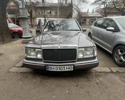 Фиолетовый Мерседес Е-Класс, объемом двигателя 3 л и пробегом 280 тыс. км за 2000 $, фото 1 на Automoto.ua