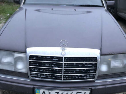 Фіолетовий Мерседес Е-Клас, об'ємом двигуна 3 л та пробігом 460 тис. км за 4000 $, фото 1 на Automoto.ua