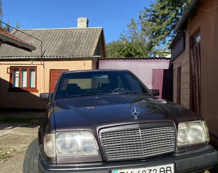 Фиолетовый Мерседес Е-Класс, объемом двигателя 2.3 л и пробегом 400 тыс. км за 2500 $, фото 1 на Automoto.ua