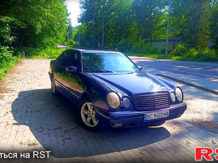 Фиолетовый Мерседес Е-Класс, объемом двигателя 2.8 л и пробегом 350 тыс. км за 2600 $, фото 1 на Automoto.ua