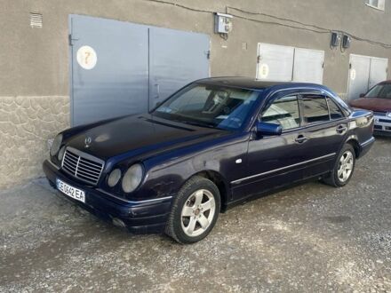 Фіолетовий Мерседес Е-Клас, об'ємом двигуна 2 л та пробігом 300 тис. км за 2000 $, фото 1 на Automoto.ua