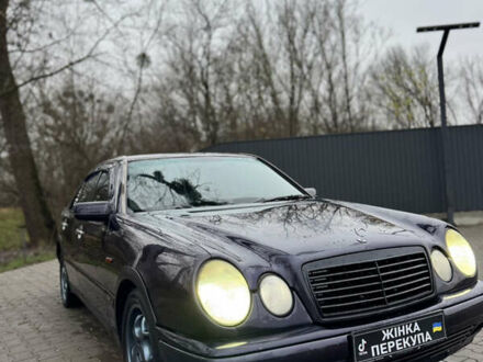 Фіолетовий Мерседес Е-Клас, об'ємом двигуна 2.16 л та пробігом 430 тис. км за 2650 $, фото 1 на Automoto.ua