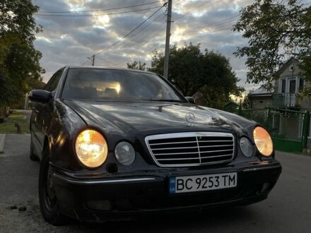 Мерседес Е-Класс 2000 в Львове на Automoto.ua Фиолетовый Мерседес Е-Класс, объемом двигателя 3.2 л и пробегом 380 тыс. км за 1800 $, фото 1 на Automoto.ua