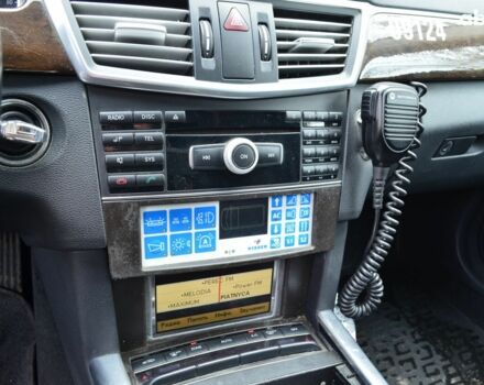 Мерседес Е-Класс 2011 в Киеве на Automoto.ua Коричневый Мерседес Е-Класс, объемом двигателя 2.1 л и пробегом 181 тыс. км за 26500 $, фото 16 на Automoto.ua