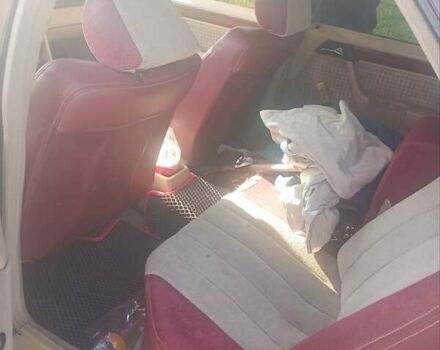 Коричневый Мерседес Е-Класс, объемом двигателя 2.3 л и пробегом 310 тыс. км за 1850 $, фото 3 на Automoto.ua