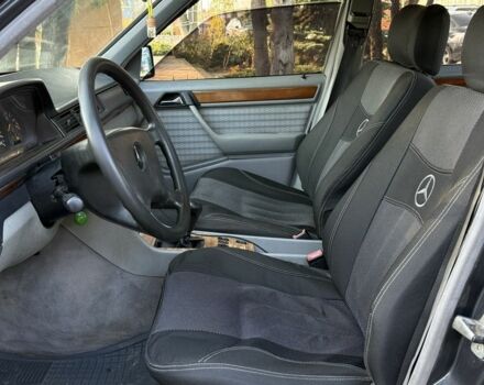 Коричневый Мерседес Е-Класс, объемом двигателя 2.6 л и пробегом 260 тыс. км за 2000 $, фото 13 на Automoto.ua