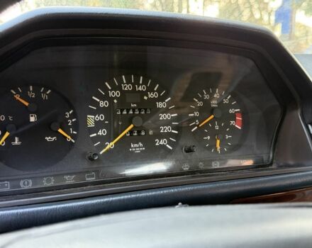 Коричневый Мерседес Е-Класс, объемом двигателя 2.6 л и пробегом 260 тыс. км за 2000 $, фото 17 на Automoto.ua