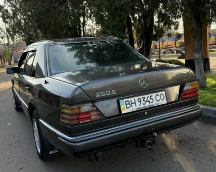 Коричневый Мерседес Е-Класс, объемом двигателя 2.6 л и пробегом 260 тыс. км за 2000 $, фото 11 на Automoto.ua