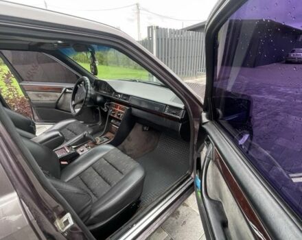 Коричневий Мерседес Е-Клас, об'ємом двигуна 2 л та пробігом 389 тис. км за 2700 $, фото 6 на Automoto.ua