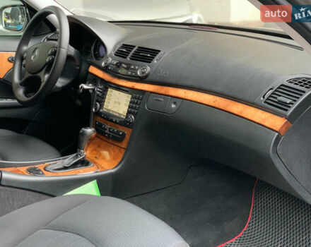 Коричневый Мерседес Е-Класс, объемом двигателя 3 л и пробегом 330 тыс. км за 9100 $, фото 55 на Automoto.ua