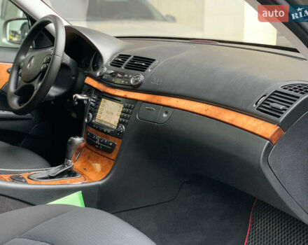 Коричневый Мерседес Е-Класс, объемом двигателя 3 л и пробегом 330 тыс. км за 9100 $, фото 54 на Automoto.ua