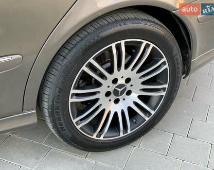 Коричневый Мерседес Е-Класс, объемом двигателя 3 л и пробегом 330 тыс. км за 9100 $, фото 38 на Automoto.ua