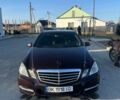 Коричневий Мерседес Е-Клас, об'ємом двигуна 2.1 л та пробігом 315 тис. км за 10200 $, фото 1 на Automoto.ua