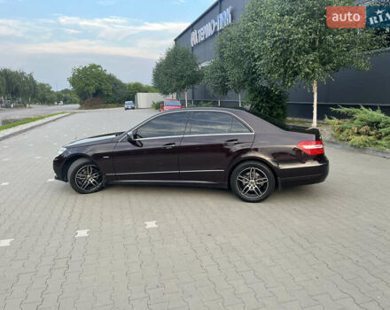 Коричневый Мерседес Е-Класс, объемом двигателя 2.2 л и пробегом 240 тыс. км за 12200 $, фото 19 на Automoto.ua