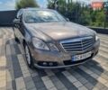 Коричневый Мерседес Е-Класс, объемом двигателя 2.2 л и пробегом 220 тыс. км за 11900 $, фото 17 на Automoto.ua