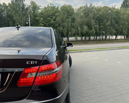 Коричневый Мерседес Е-Класс, объемом двигателя 2.2 л и пробегом 240 тыс. км за 12200 $, фото 22 на Automoto.ua