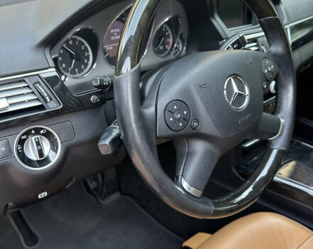 Коричневый Мерседес Е-Класс, объемом двигателя 3 л и пробегом 252 тыс. км за 15000 $, фото 4 на Automoto.ua