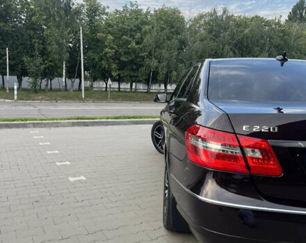 Коричневый Мерседес Е-Класс, объемом двигателя 2.2 л и пробегом 240 тыс. км за 12200 $, фото 24 на Automoto.ua