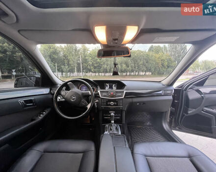 Коричневый Мерседес Е-Класс, объемом двигателя 2.2 л и пробегом 240 тыс. км за 12200 $, фото 10 на Automoto.ua