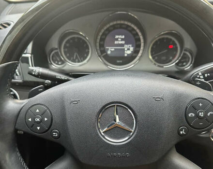 Коричневый Мерседес Е-Класс, объемом двигателя 3 л и пробегом 252 тыс. км за 15000 $, фото 8 на Automoto.ua