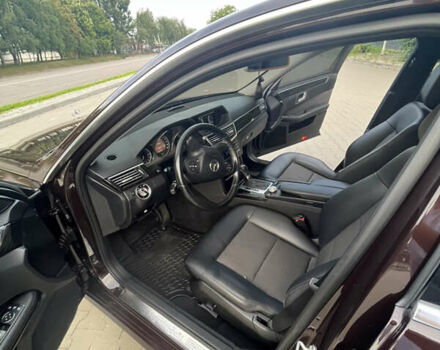 Коричневый Мерседес Е-Класс, объемом двигателя 2.2 л и пробегом 240 тыс. км за 12200 $, фото 8 на Automoto.ua