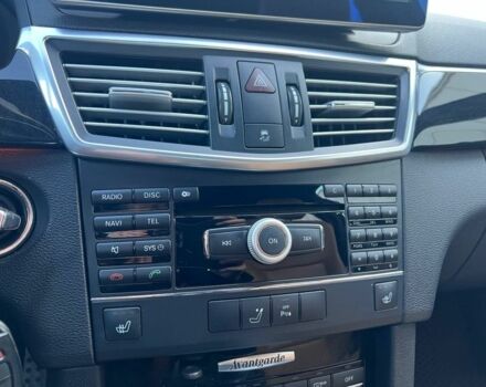 Коричневый Мерседес Е-Класс, объемом двигателя 2.2 л и пробегом 227 тыс. км за 15499 $, фото 9 на Automoto.ua