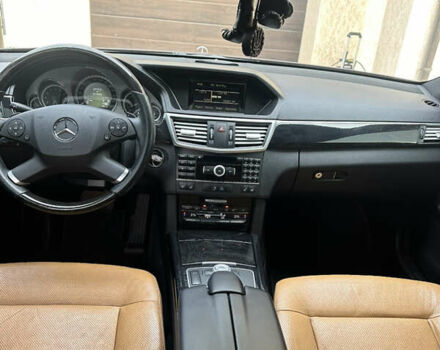 Коричневый Мерседес Е-Класс, объемом двигателя 3 л и пробегом 252 тыс. км за 15000 $, фото 9 на Automoto.ua