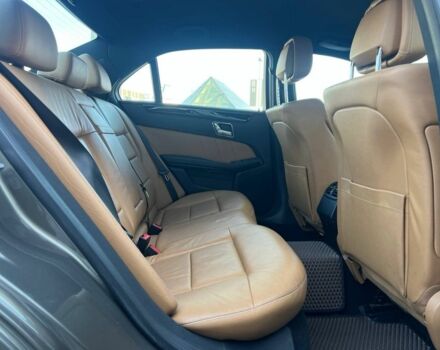 Коричневый Мерседес Е-Класс, объемом двигателя 2.2 л и пробегом 227 тыс. км за 15499 $, фото 17 на Automoto.ua