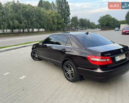 Коричневый Мерседес Е-Класс, объемом двигателя 2.2 л и пробегом 240 тыс. км за 12200 $, фото 20 на Automoto.ua