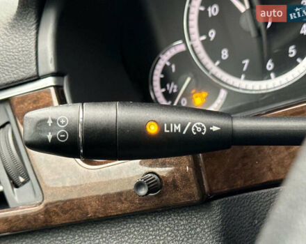 Коричневый Мерседес Е-Класс, объемом двигателя 2.2 л и пробегом 300 тыс. км за 11250 $, фото 14 на Automoto.ua