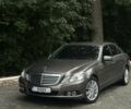 Коричневий Мерседес Е-Клас, об'ємом двигуна 2.1 л та пробігом 195 тис. км за 15699 $, фото 1 на Automoto.ua