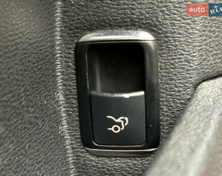 Коричневый Мерседес Е-Класс, объемом двигателя 2.2 л и пробегом 300 тыс. км за 11250 $, фото 17 на Automoto.ua