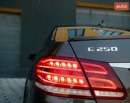 Мерседес Е-Клас 2013 у Тернополі на Automoto.ua Коричневий Мерседес Е-Клас, об'ємом двигуна 2.14 л та пробігом 222 тис. км за 20700 $, фото 7 на Automoto.ua