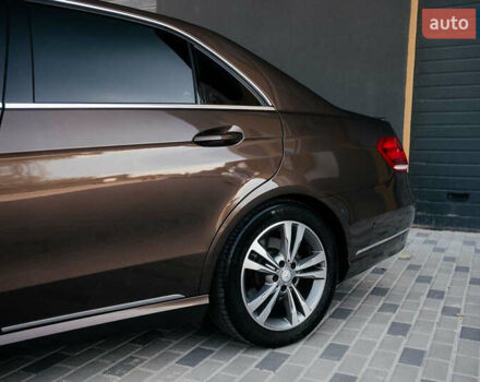 Мерседес Е-Клас 2013 у Тернополі на Automoto.ua Коричневий Мерседес Е-Клас, об'ємом двигуна 2.14 л та пробігом 222 тис. км за 20700 $, фото 3 на Automoto.ua