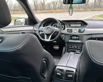 Мерседес Е-Класс 2013 в Черновцах на Automoto.ua Коричневый Мерседес Е-Класс, объемом двигателя 2.14 л и пробегом 180 тыс. км за 22300 $, фото 19 на Automoto.ua
