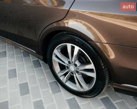 Мерседес Е-Клас 2013 у Тернополі на Automoto.ua Коричневий Мерседес Е-Клас, об'ємом двигуна 2.14 л та пробігом 222 тис. км за 20700 $, фото 19 на Automoto.ua