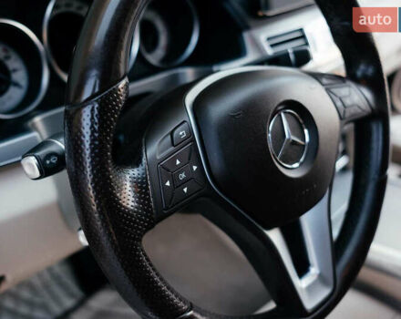 Мерседес Е-Клас 2013 у Тернополі на Automoto.ua Коричневий Мерседес Е-Клас, об'ємом двигуна 2.14 л та пробігом 222 тис. км за 20700 $, фото 24 на Automoto.ua